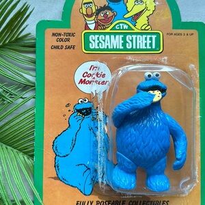 Vintage 1985 Sesame Street Cookie Monster Figurine